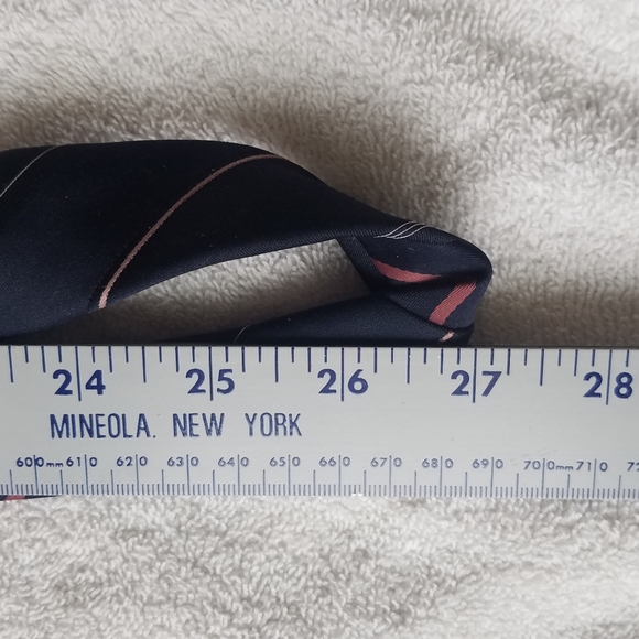 Oscar de la Renta - Picture 12 of 13